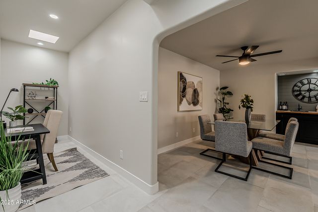 2043 W NOPAL Avenue, Mesa, AZ 85202