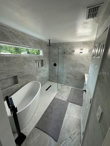 8804 BAY VISTA COURT, Orlando, FL 32825