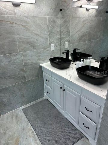 8804 BAY VISTA COURT, Orlando, FL 32825