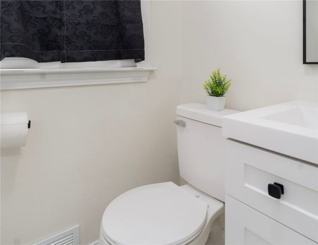 200 Bracken Street, Cranston, RI 02920