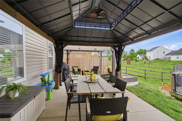211 Blue Quail Place, Trenton, OH 45067