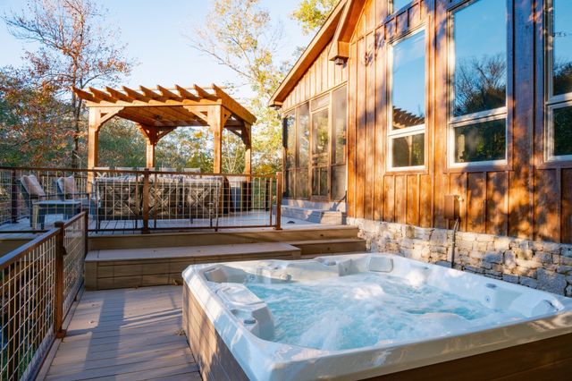 170 Warriors Path Ridge Rd, Summertown, TN 38483