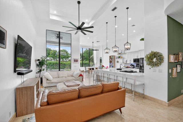 10337 Trianon Place, Wellington, FL 33449