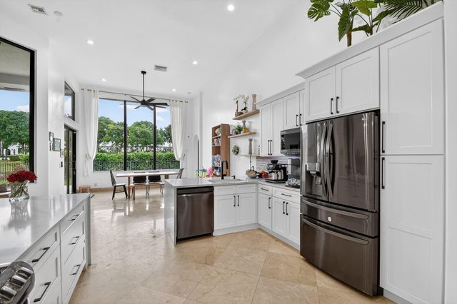 10337 Trianon Place, Wellington, FL 33449