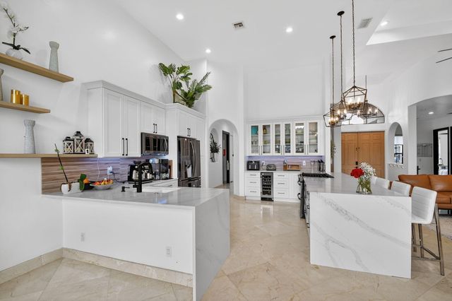 10337 Trianon Place, Wellington, FL 33449