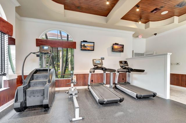 10337 Trianon Place, Wellington, FL 33449
