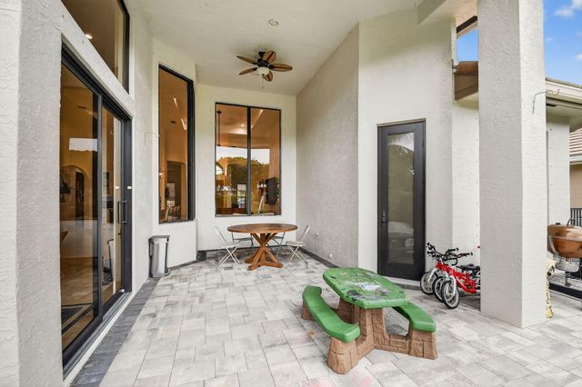 10337 Trianon Place, Wellington, FL 33449