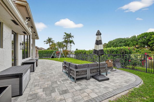 10337 Trianon Place, Wellington, FL 33449