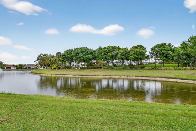 10337 Trianon Place, Wellington, FL 33449