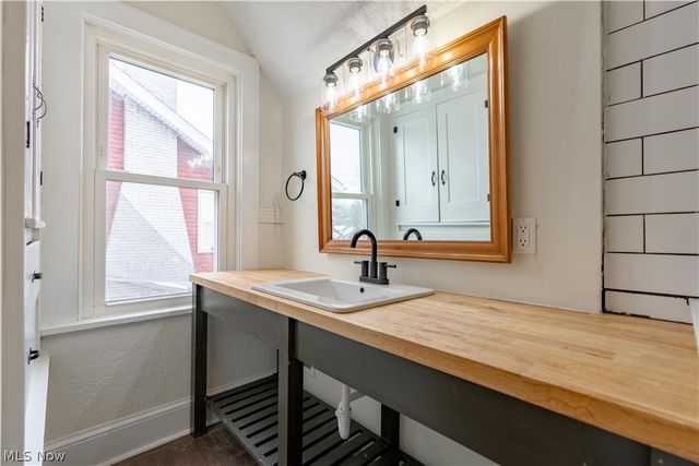 1322 12th Street NW, Canton, OH 44703