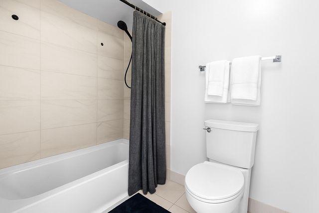 9 Atrium Circle A, Atlantis, FL 33462