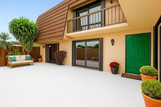 9 Atrium Circle A, Atlantis, FL 33462