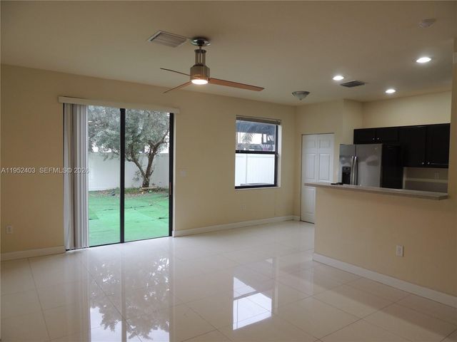 3344 W 91st Ter 3344, Hialeah, FL 33018