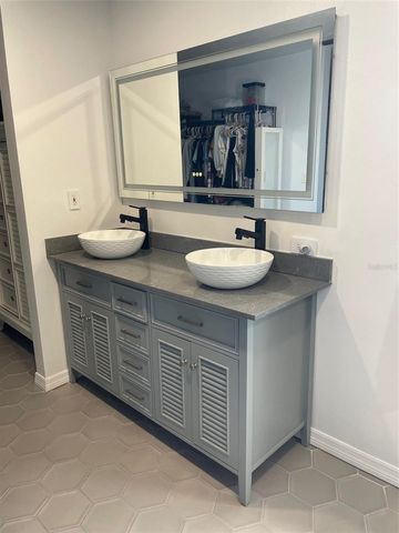 2325 LAUDERDALE COURT, Orlando, FL 32805