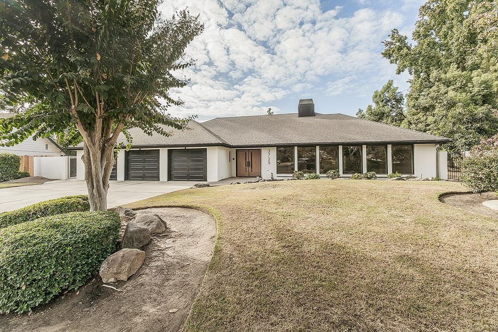 Image 1 of property listing at 3729 W Fir Avenue, Fresno, CA 93711