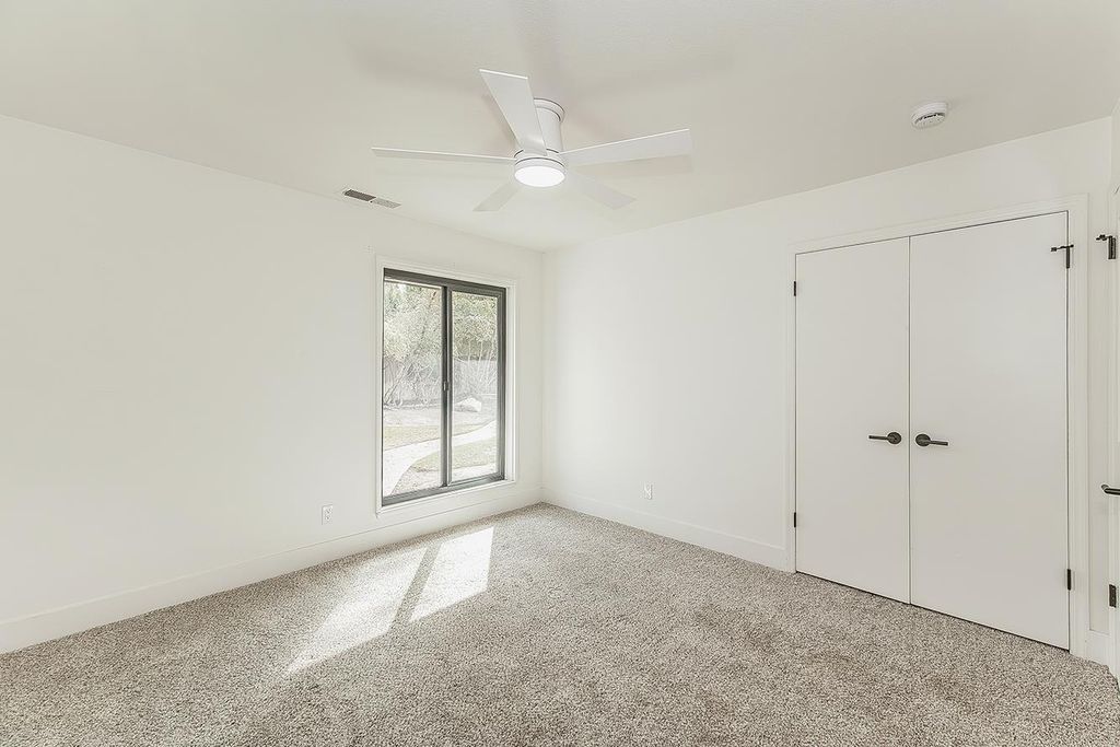 Image 33 of property listing at 3729 W Fir Avenue, Fresno, CA 93711