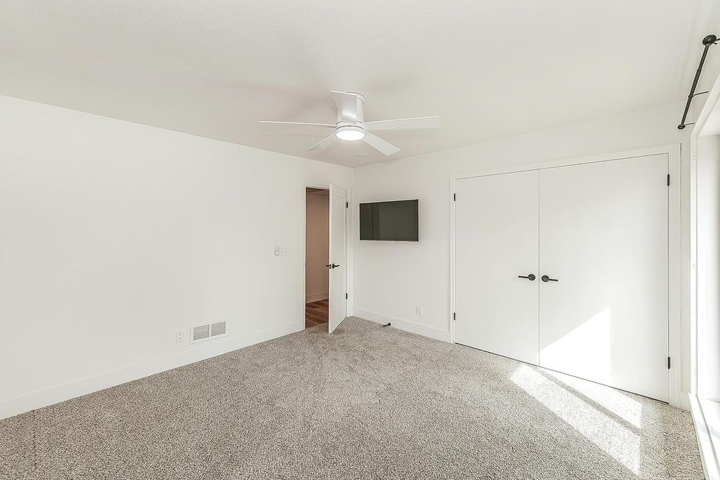 Image 36 of property listing at 3729 W Fir Avenue, Fresno, CA 93711