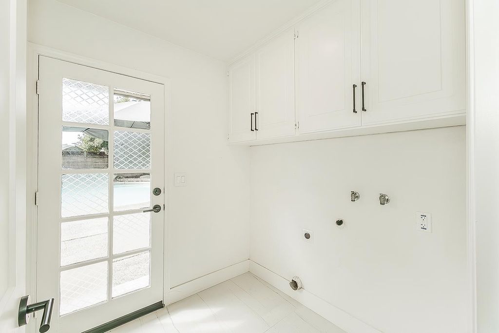 Image 41 of property listing at 3729 W Fir Avenue, Fresno, CA 93711
