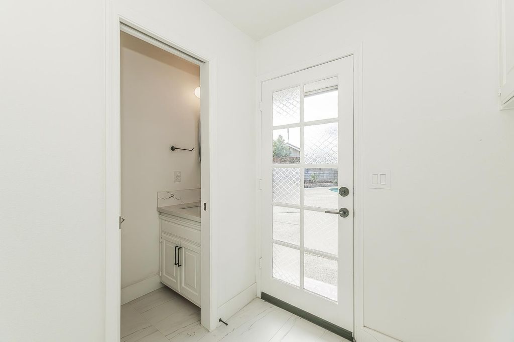 Image 42 of property listing at 3729 W Fir Avenue, Fresno, CA 93711