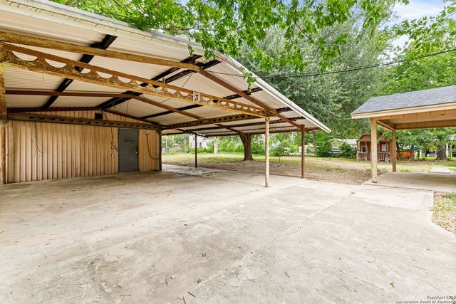 2306 El Rhea, Seguin, TX 78155
