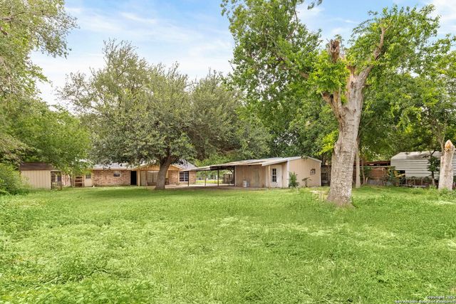 2306 El Rhea, Seguin, TX 78155