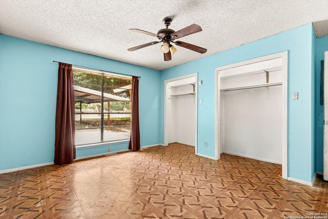 2306 El Rhea, Seguin, TX 78155