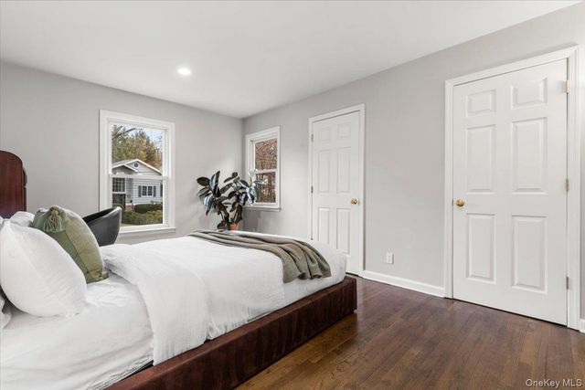 14 Edgemont Circle, Scarsdale, NY 10583