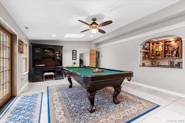 14 Edgemont Circle, Scarsdale, NY 10583