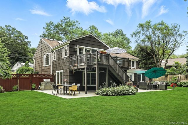 14 Edgemont Circle, Scarsdale, NY 10583