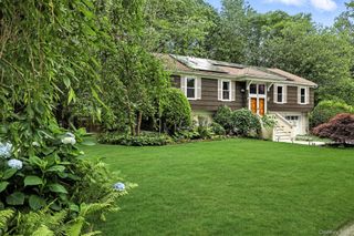 14 Edgemont Circle, Scarsdale, NY 10583