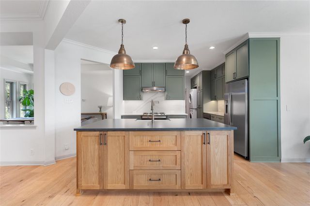 626 Canyon Rim DR, Dripping Springs, TX 78620