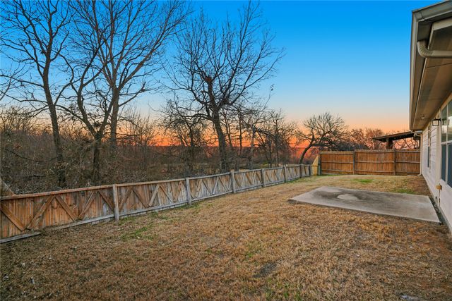 271 Lamar Drive, Lavon, TX 75166