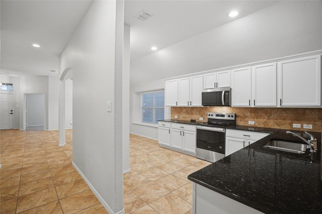 271 Lamar Drive, Lavon, TX 75166