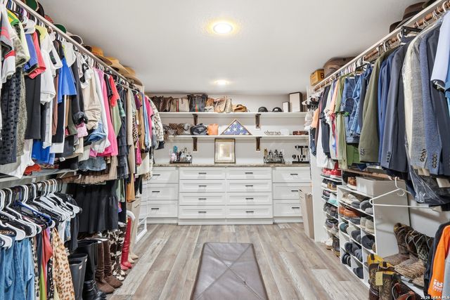 280 County Road 322, La Vernia, TX 78121