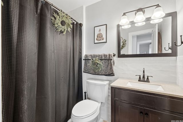 280 County Road 322, La Vernia, TX 78121