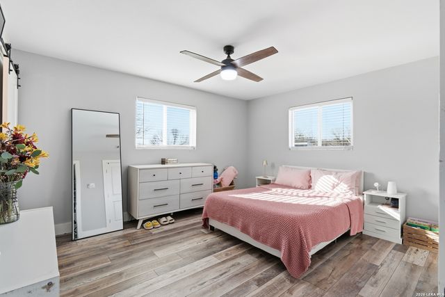 280 County Road 322, La Vernia, TX 78121