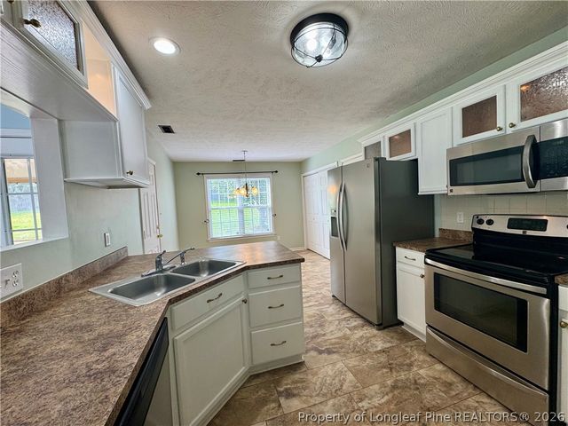 422 Jamestown Avenue, Fayetteville, NC 28303