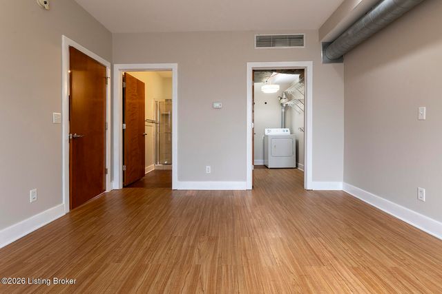 110 S Campbell St 213, Louisville, KY 40206