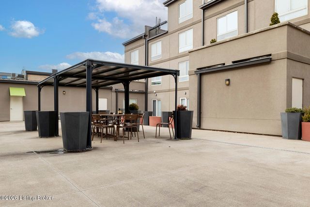 110 S Campbell St 213, Louisville, KY 40206