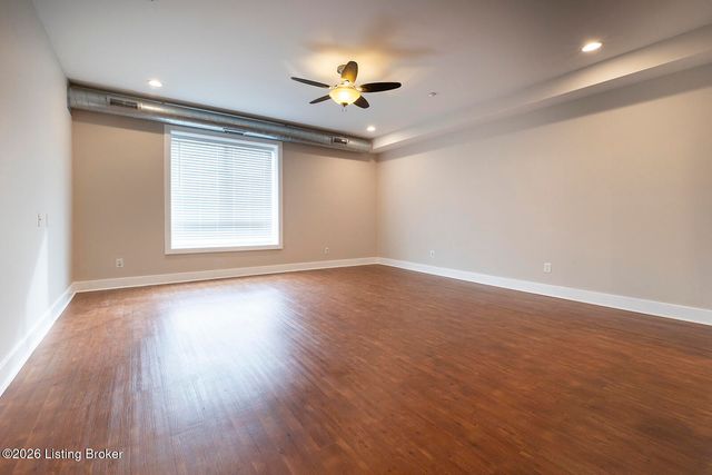 110 S Campbell St 213, Louisville, KY 40206