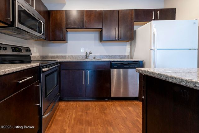 110 S Campbell St 213, Louisville, KY 40206