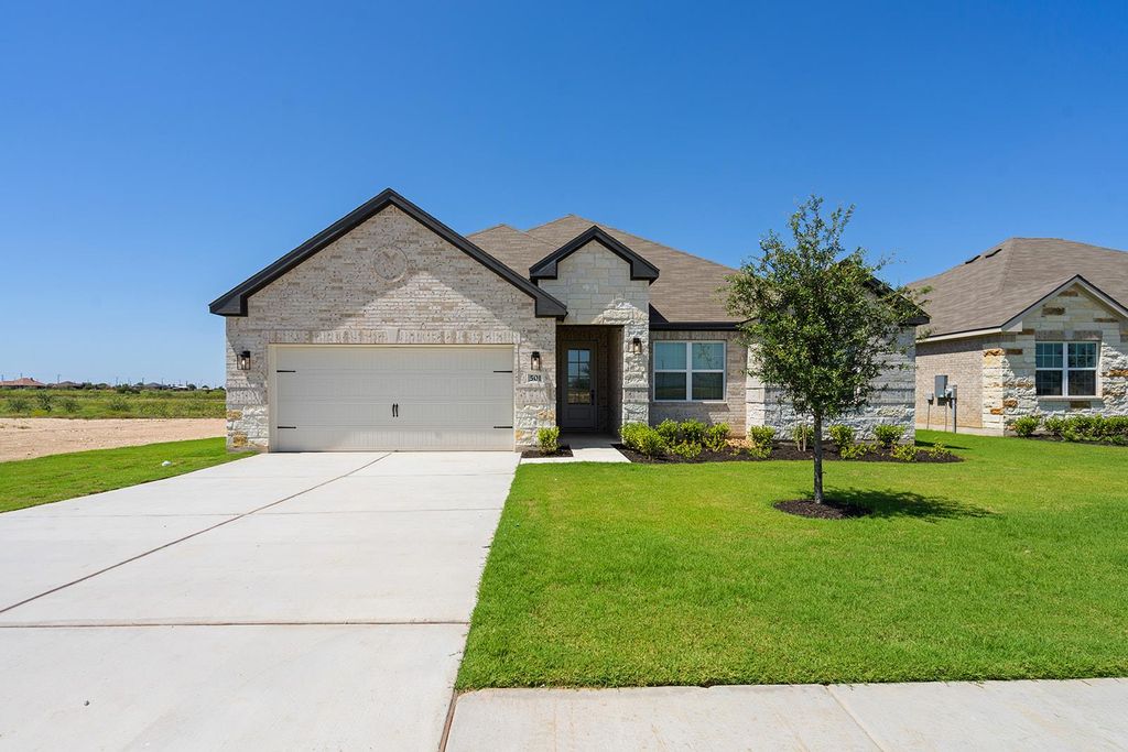 501 W Luna Blue LN, Jarrell, TX 76537