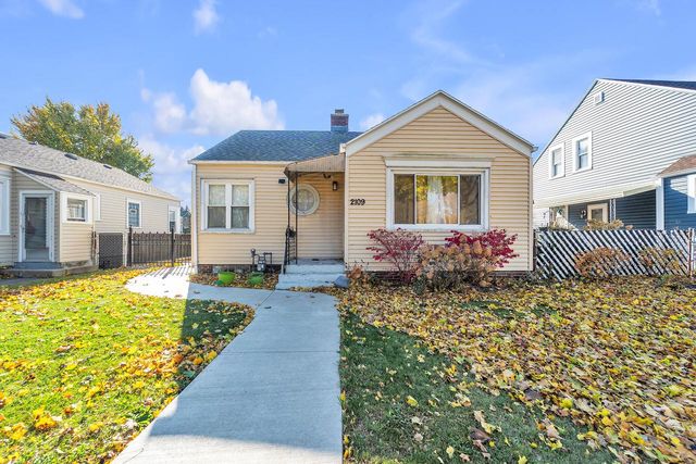 2109 W Oklahoma AVENUE, Milwaukee, WI 53215