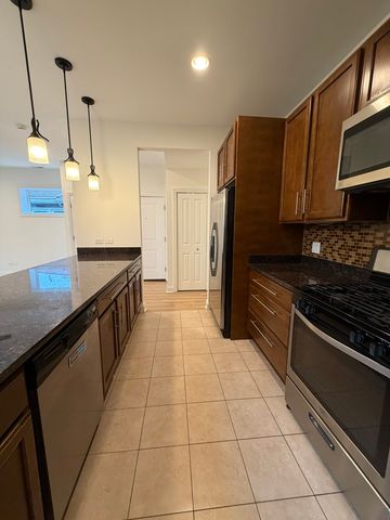 7733 N Marshfield Avenue 3, Chicago, IL 60626