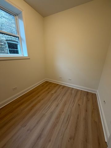 7733 N Marshfield Avenue 3, Chicago, IL 60626