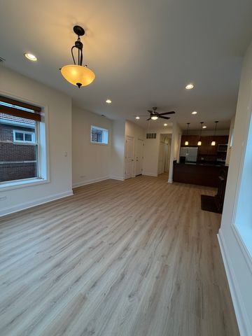 7733 N Marshfield Avenue 3, Chicago, IL 60626