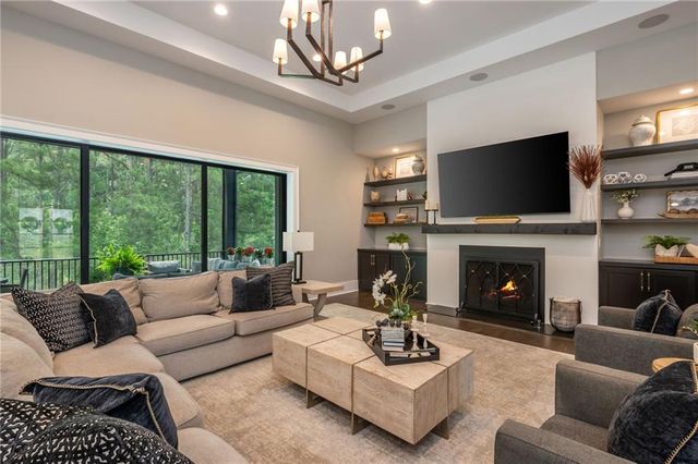 130 Von Lake Drive, Milton, GA 30004