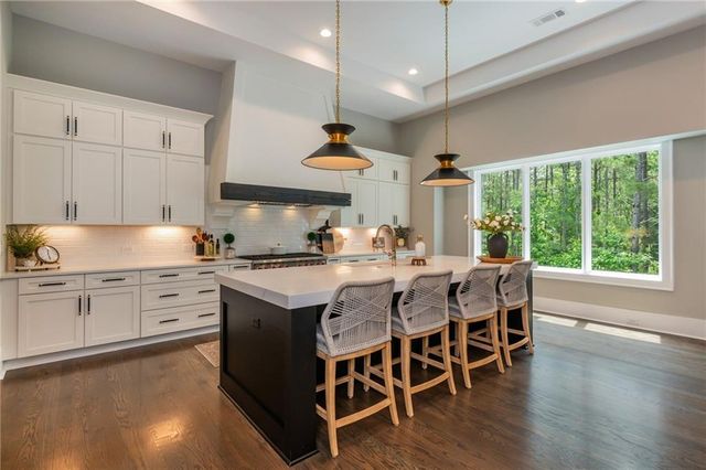 130 Von Lake Drive, Milton, GA 30004
