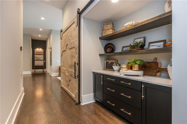 130 Von Lake Drive, Milton, GA 30004