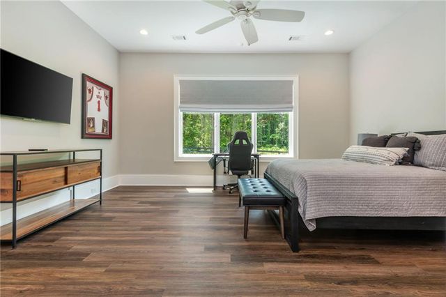 130 Von Lake Drive, Milton, GA 30004